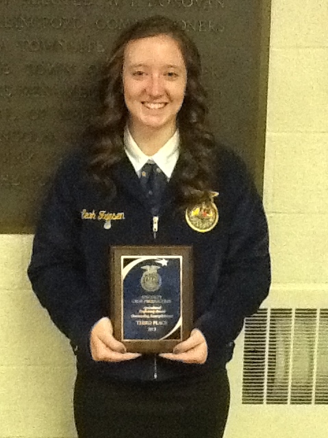 Leah Friesen with her award.