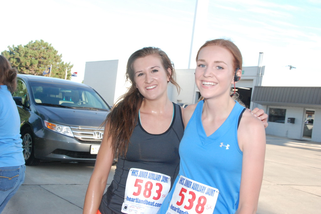 Cousins Taylor Quiring and Brittany Quiring finished 2nd and 3rd in the girls 16-19 year olds 5K.