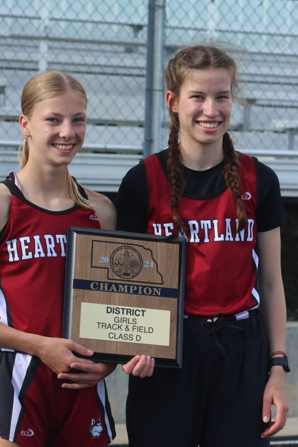 Heartland Huskie Girls Win Districts - 6 Girls & 10 Boys Qualify for ...