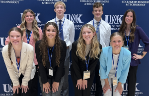 Eight Heartland FBLA Members Attend Fall Leadership Conference